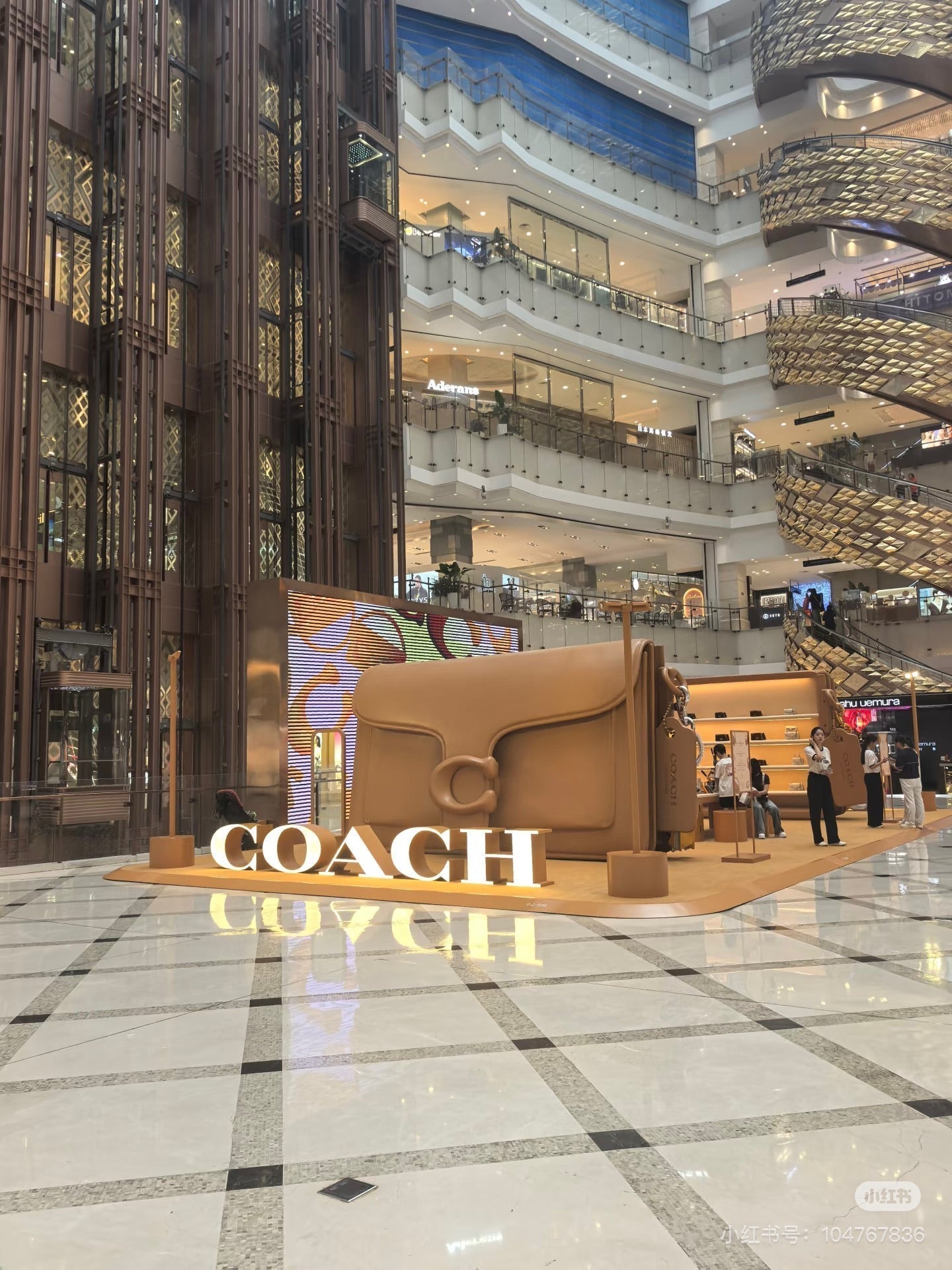 Why Pop-Up Stores Are the Smart Play for Fashion Brands in China